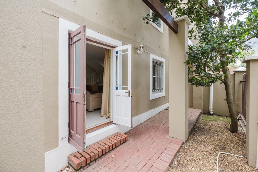 3 Bedroom Property for Sale in Gardens Western Cape
